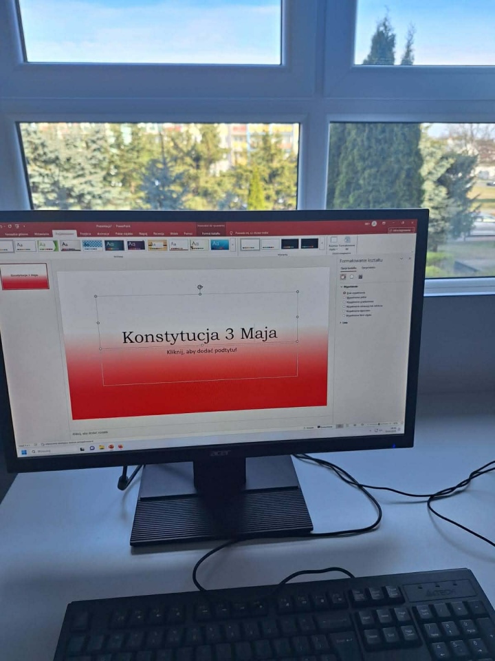 Lekcja patriotyzmu w SP 10 w Ostrołęce [30.04.2026] - zdjęcie #28 - eOstroleka.pl