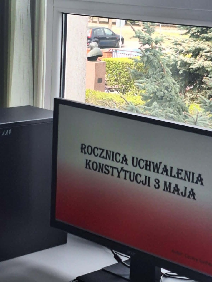 Lekcja patriotyzmu w SP 10 w Ostrołęce [30.04.2026] - zdjęcie #20 - eOstroleka.pl