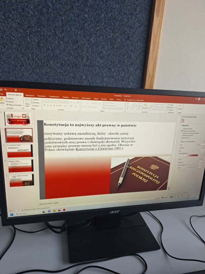 Lekcja patriotyzmu w SP 10 w Ostrołęce [30.04.2026] - zdjęcie #17 - eOstroleka.pl