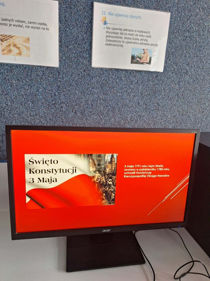 Lekcja patriotyzmu w SP 10 w Ostrołęce [30.04.2026] - zdjęcie #16 - eOstroleka.pl