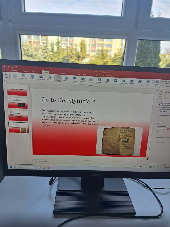 Lekcja patriotyzmu w SP 10 w Ostrołęce [30.04.2026] - zdjęcie #7 - eOstroleka.pl