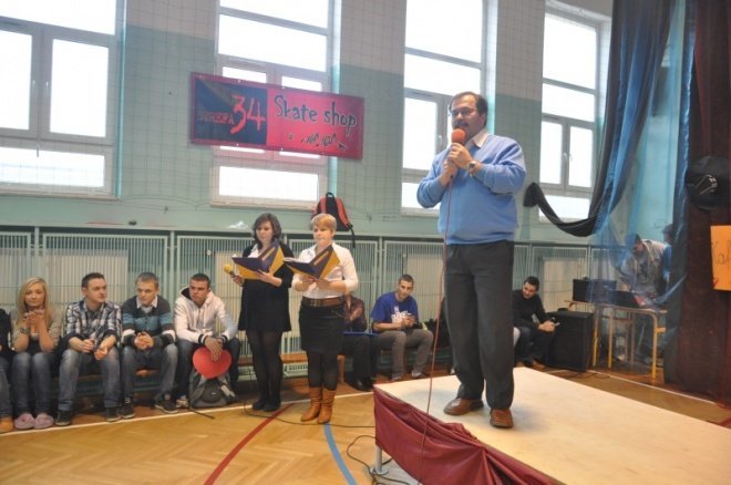 Andrzejki w ZSZ 2: Uczniowie sprawdzali swoją przyszłość  - zdjęcie #32 - eOstroleka.pl