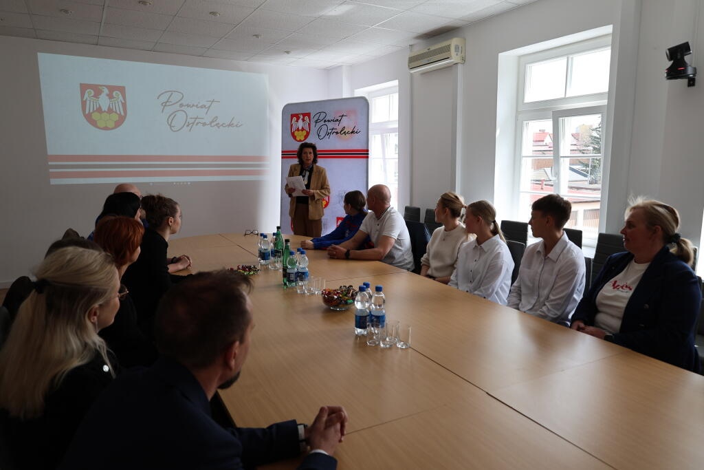 Nagrody starosty ostrołęckiego dla sportowców [30.04.2026] - zdjęcie #1 - eOstroleka.pl
