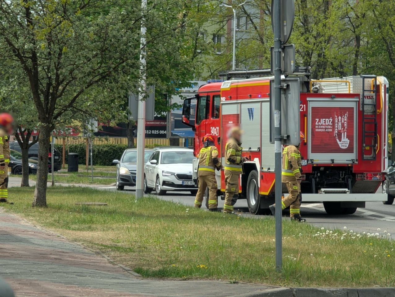 Akcja strażacka przy Inwalidów Wojennych w Ostrołęce [06.05.2026] - zdjęcie #6 - eOstroleka.pl