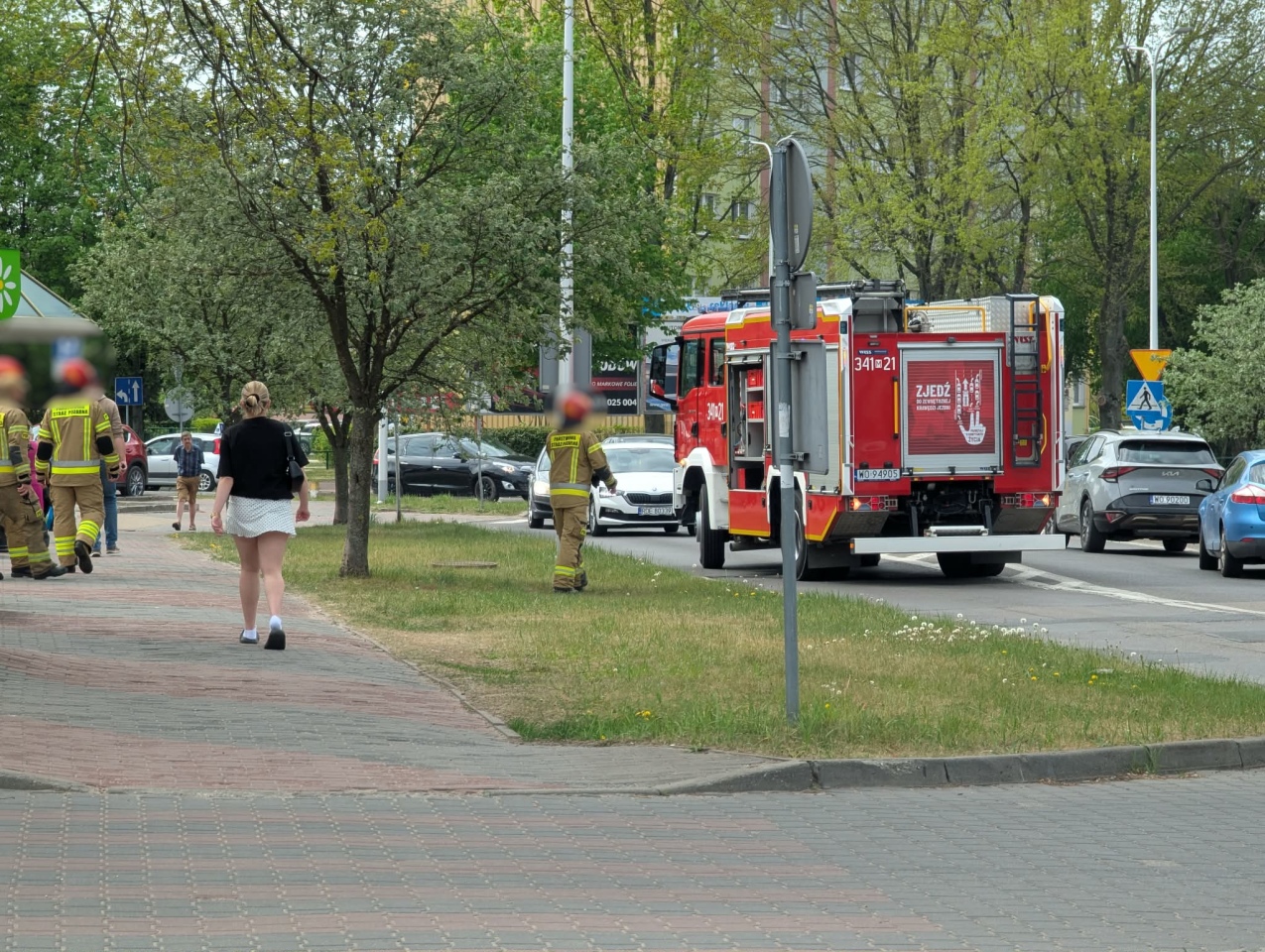 Akcja strażacka przy Inwalidów Wojennych w Ostrołęce [06.05.2026] - zdjęcie #1 - eOstroleka.pl