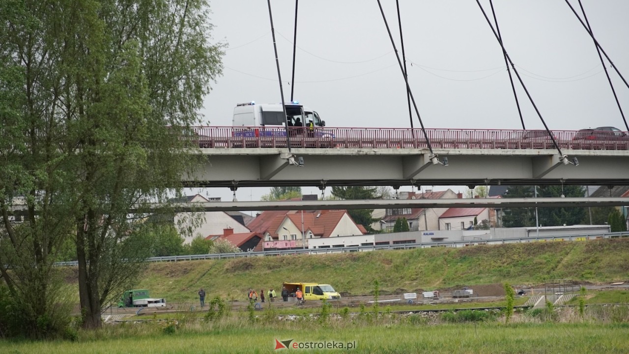 Ostrołęka wstrzymała oddech! Co wydarzyło się na moście Madalińskiego i w pobliskim parku? [07.05.2026] - zdjęcie #94 - eOstroleka.pl