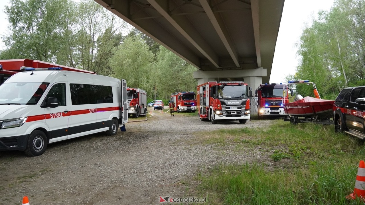Ostrołęka wstrzymała oddech! Co wydarzyło się na moście Madalińskiego i w pobliskim parku? [07.05.2026] - zdjęcie #24 - eOstroleka.pl