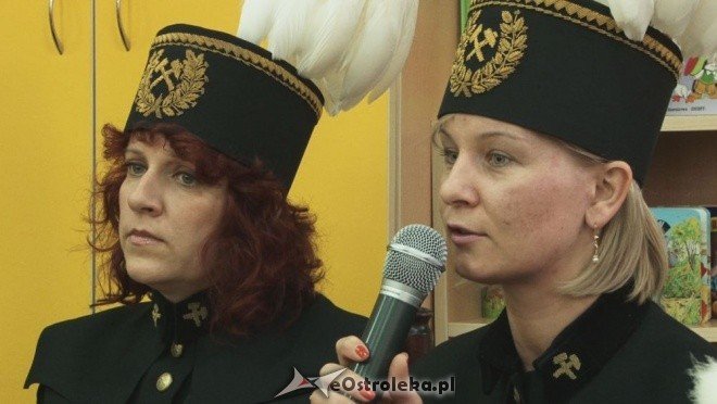 Górnicy odwiedzili Przedszkole Miejskie nr 17 [30.11.2011] - zdjęcie #17 - eOstroleka.pl