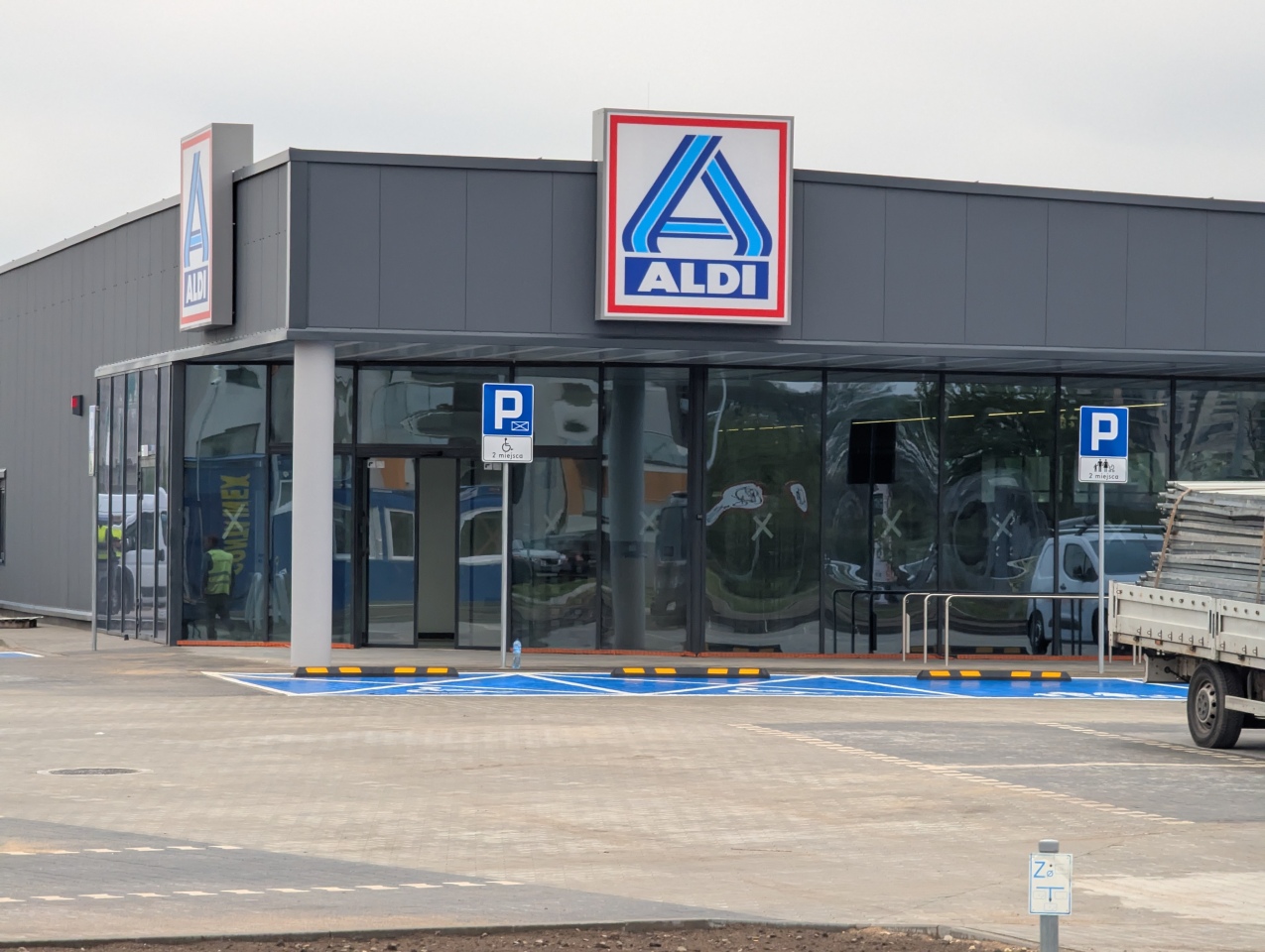 Nowy market powstaje w Ostrołęce - Aldi [7.05.2026] - zdjęcie #1 - eOstroleka.pl