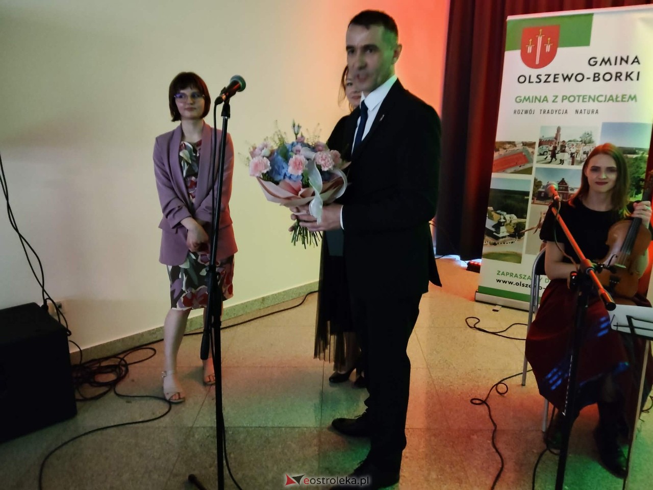 Wernisaż wystawy Mazowsze w obiektywie Natalii Niedźwiedzkiej [08.05.2026] - zdjęcie #46 - eOstroleka.pl