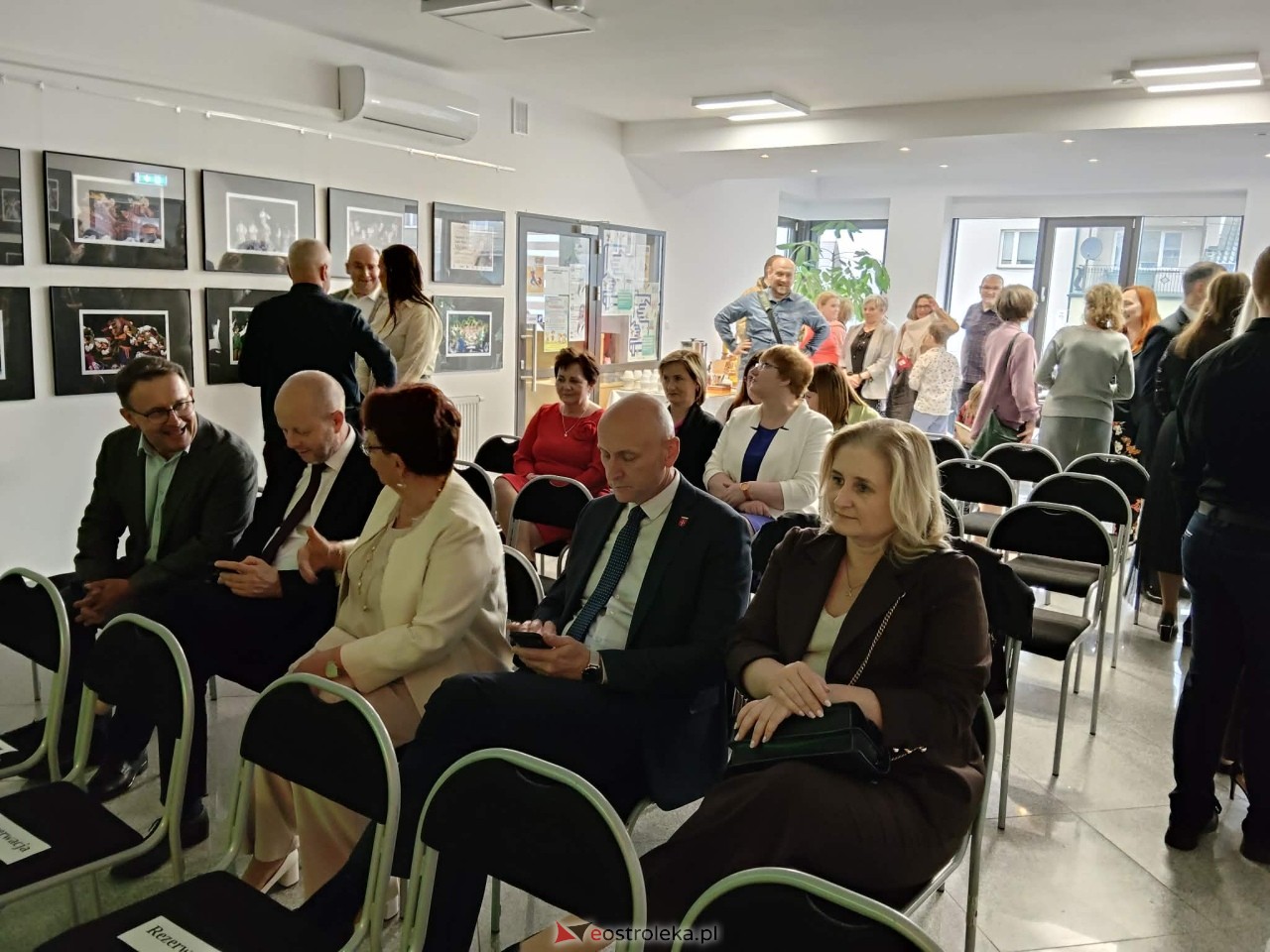 Wernisaż wystawy Mazowsze w obiektywie Natalii Niedźwiedzkiej [08.05.2026] - zdjęcie #36 - eOstroleka.pl