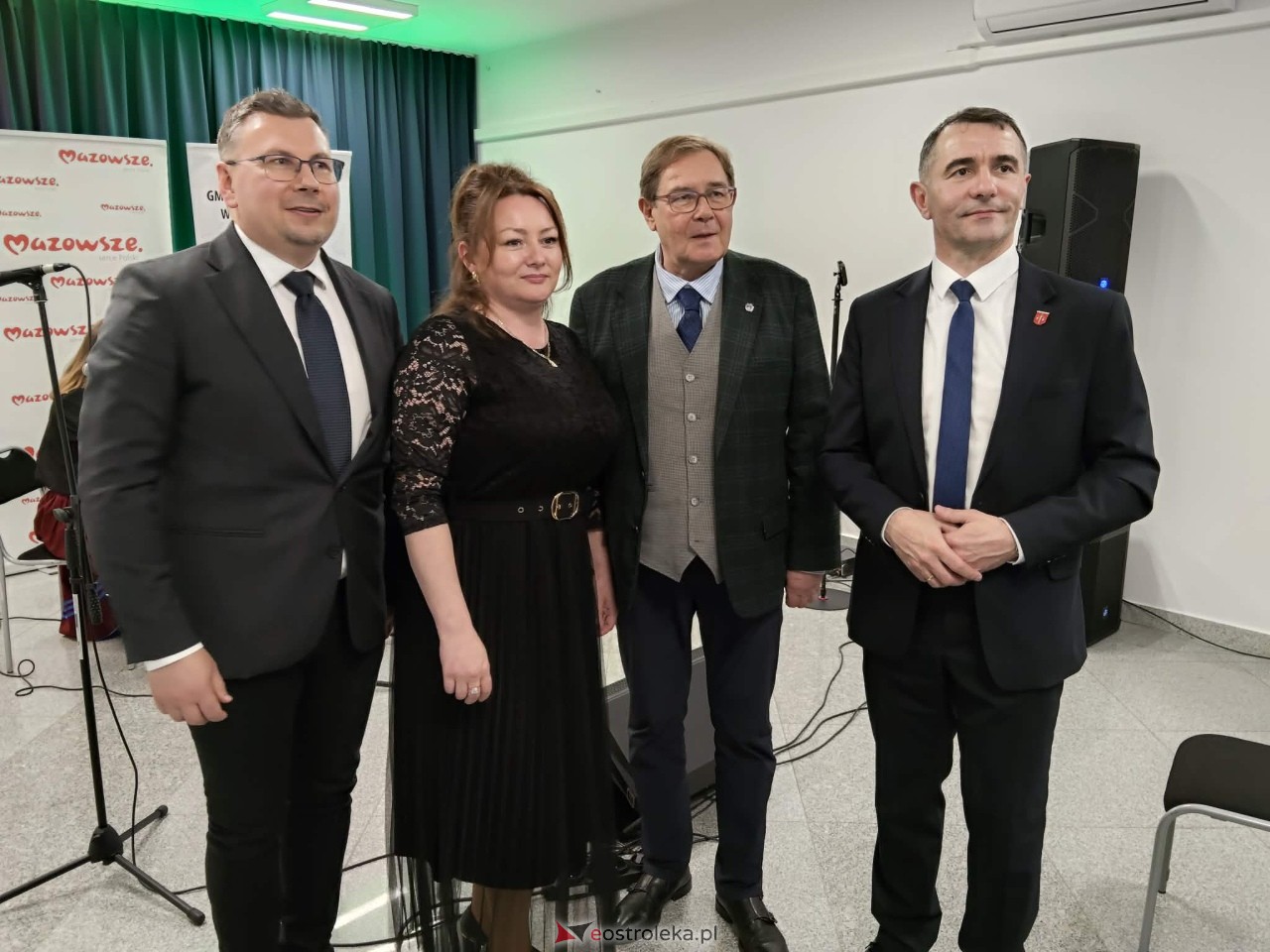 Wernisaż wystawy Mazowsze w obiektywie Natalii Niedźwiedzkiej [08.05.2026] - zdjęcie #27 - eOstroleka.pl