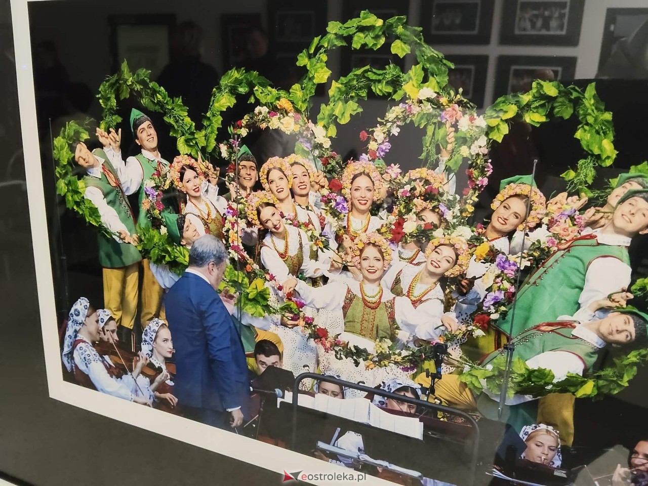 Wernisaż wystawy Mazowsze w obiektywie Natalii Niedźwiedzkiej [08.05.2026] - zdjęcie #11 - eOstroleka.pl
