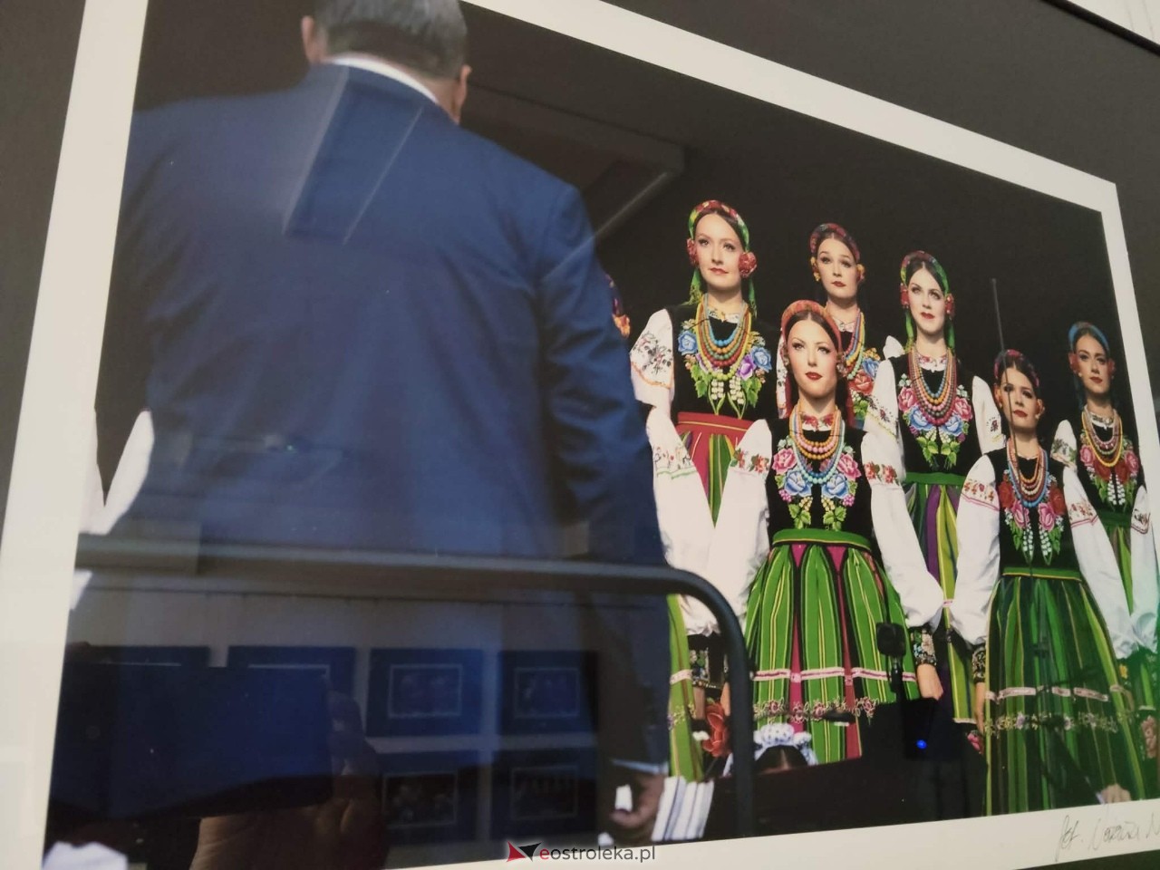 Wernisaż wystawy Mazowsze w obiektywie Natalii Niedźwiedzkiej [08.05.2026] - zdjęcie #5 - eOstroleka.pl
