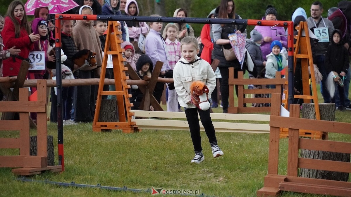 Towarzyskie Zawody Hobby Horse w Ostrołęce [09.05.2026] - zdjęcie #56 - eOstroleka.pl