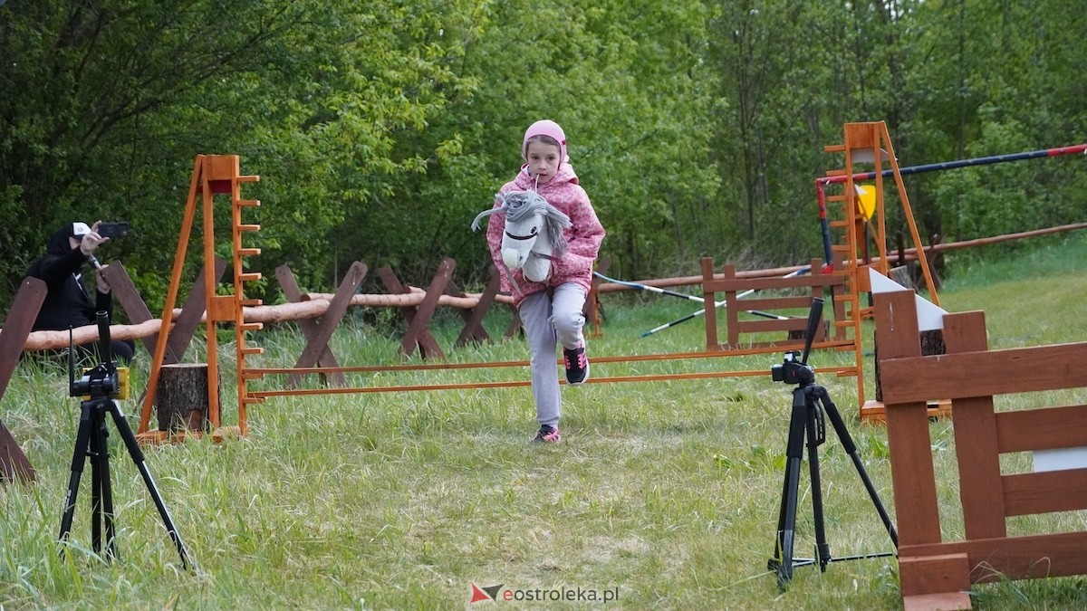 Towarzyskie Zawody Hobby Horse w Ostrołęce [09.05.2026] - zdjęcie #28 - eOstroleka.pl