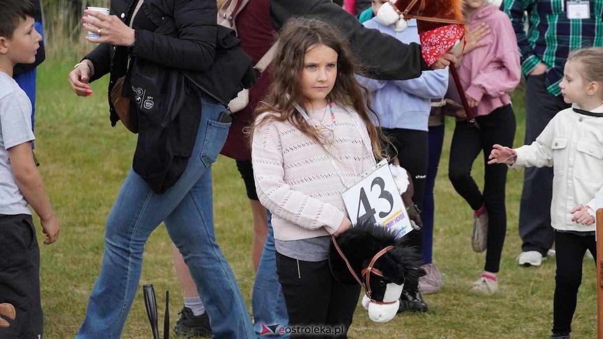Towarzyskie Zawody Hobby Horse w Ostrołęce [09.05.2026] - zdjęcie #6 - eOstroleka.pl