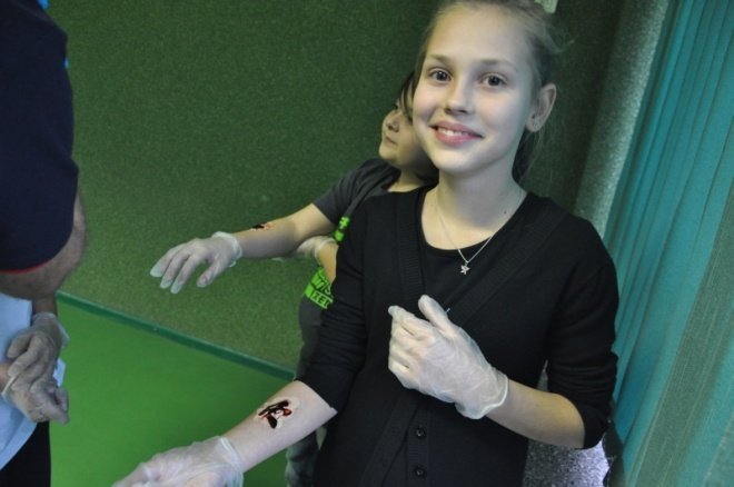 Mali Ratownicy: Uczniowie uczyli się ratować życie [2.XII.2011] - zdjęcie #15 - eOstroleka.pl