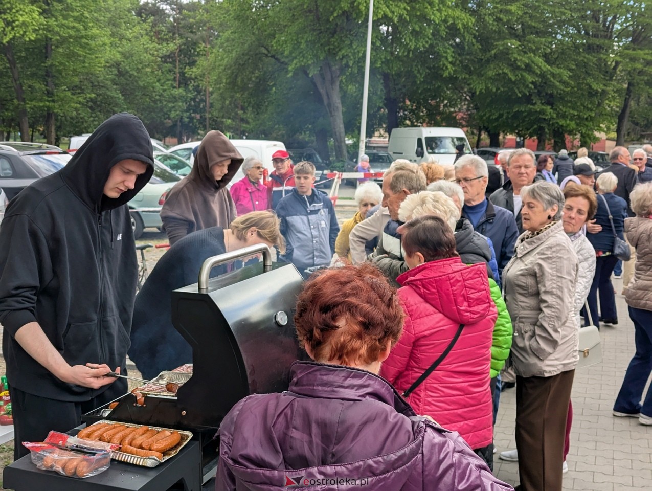 Potańcówka na osiedlu Dzieci Polskich w Ostrołęce [9.05.2026] - zdjęcie #43 - eOstroleka.pl