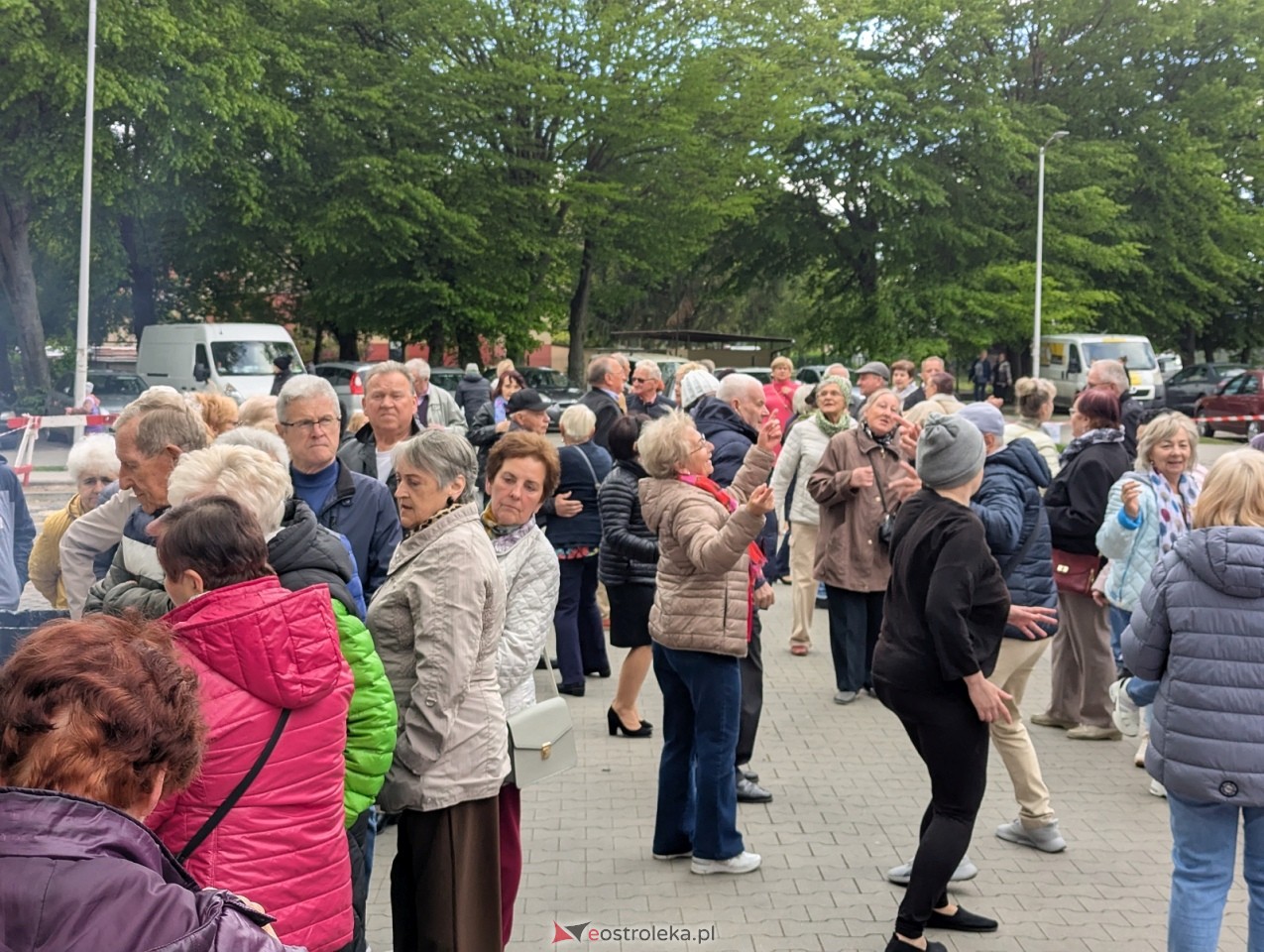 Potańcówka na osiedlu Dzieci Polskich w Ostrołęce [9.05.2026] - zdjęcie #42 - eOstroleka.pl