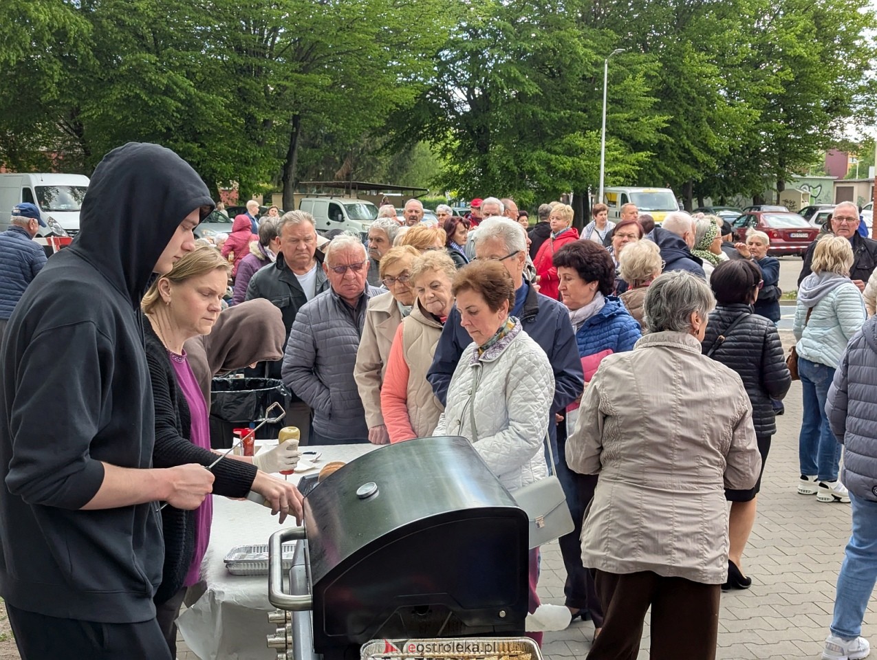 Potańcówka na osiedlu Dzieci Polskich w Ostrołęce [9.05.2026] - zdjęcie #34 - eOstroleka.pl