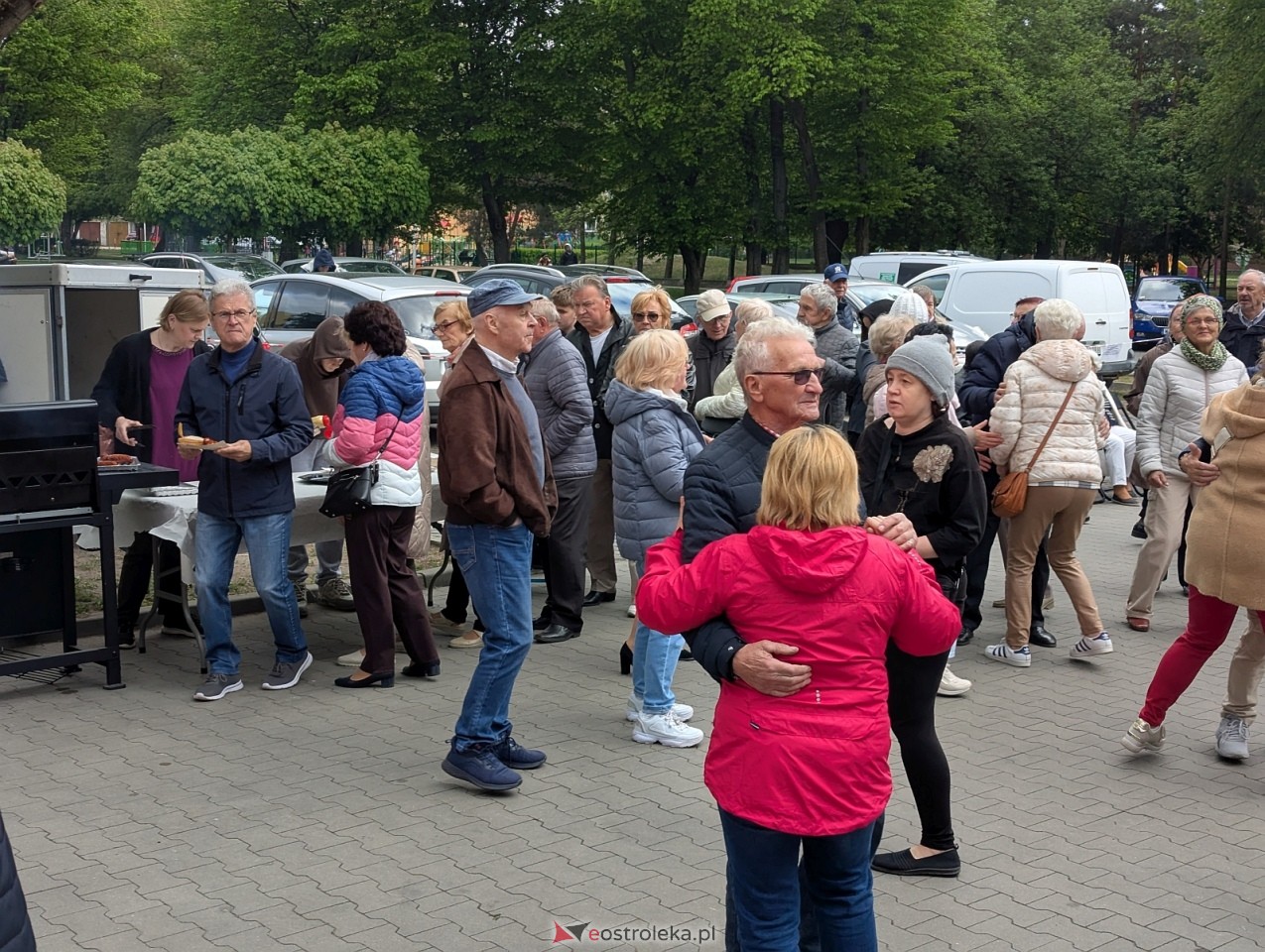Potańcówka na osiedlu Dzieci Polskich w Ostrołęce [9.05.2026] - zdjęcie #29 - eOstroleka.pl