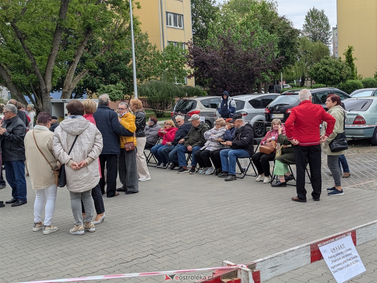 Potańcówka na osiedlu Dzieci Polskich w Ostrołęce [9.05.2026] - zdjęcie #4 - eOstroleka.pl