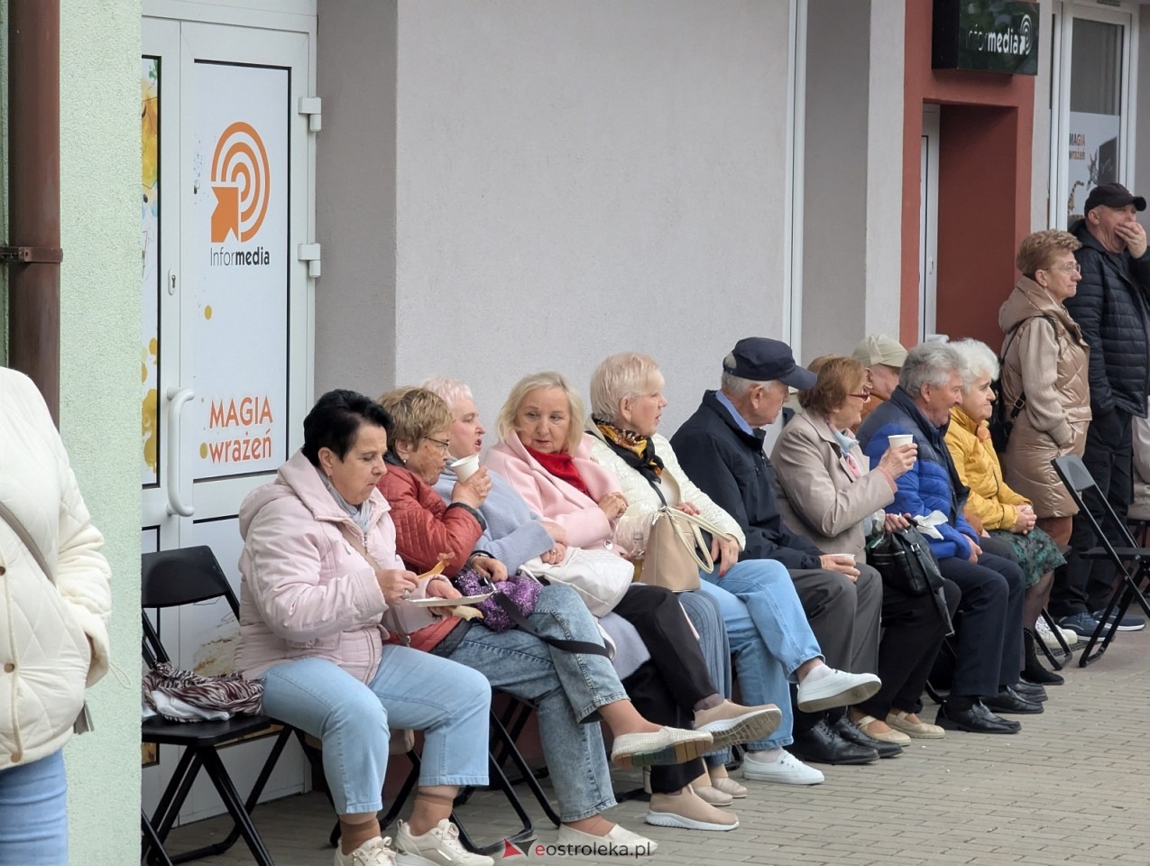 Potańcówka na osiedlu Dzieci Polskich w Ostrołęce [9.05.2026] - zdjęcie #2 - eOstroleka.pl