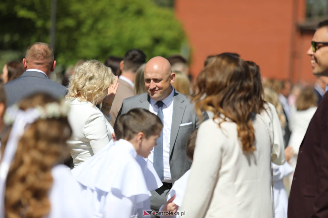Pierwsza Komunia Święta w parafii pw. Zbawiciela Świata [10.05.2026] - zdjęcie #83 - eOstroleka.pl