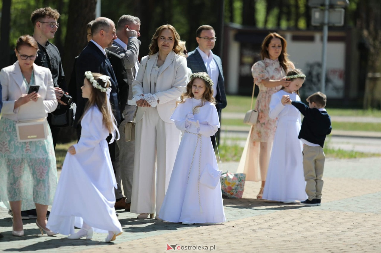 Pierwsza Komunia Święta w parafii pw. Zbawiciela Świata [10.05.2026] - zdjęcie #78 - eOstroleka.pl