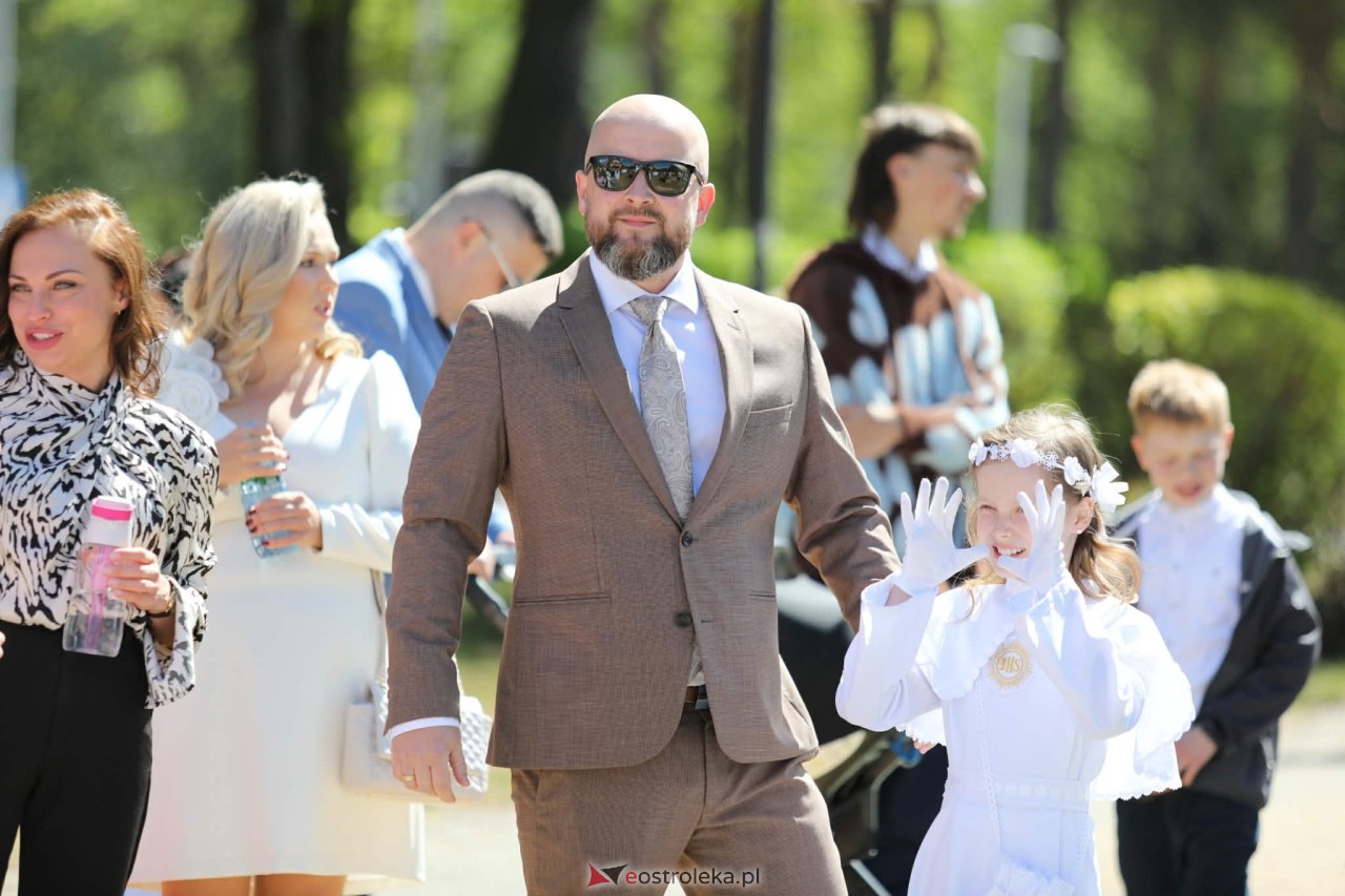 Pierwsza Komunia Święta w parafii pw. Zbawiciela Świata [10.05.2026] - zdjęcie #75 - eOstroleka.pl