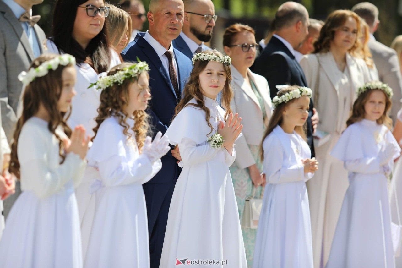 Pierwsza Komunia Święta w parafii pw. Zbawiciela Świata [10.05.2026] - zdjęcie #60 - eOstroleka.pl