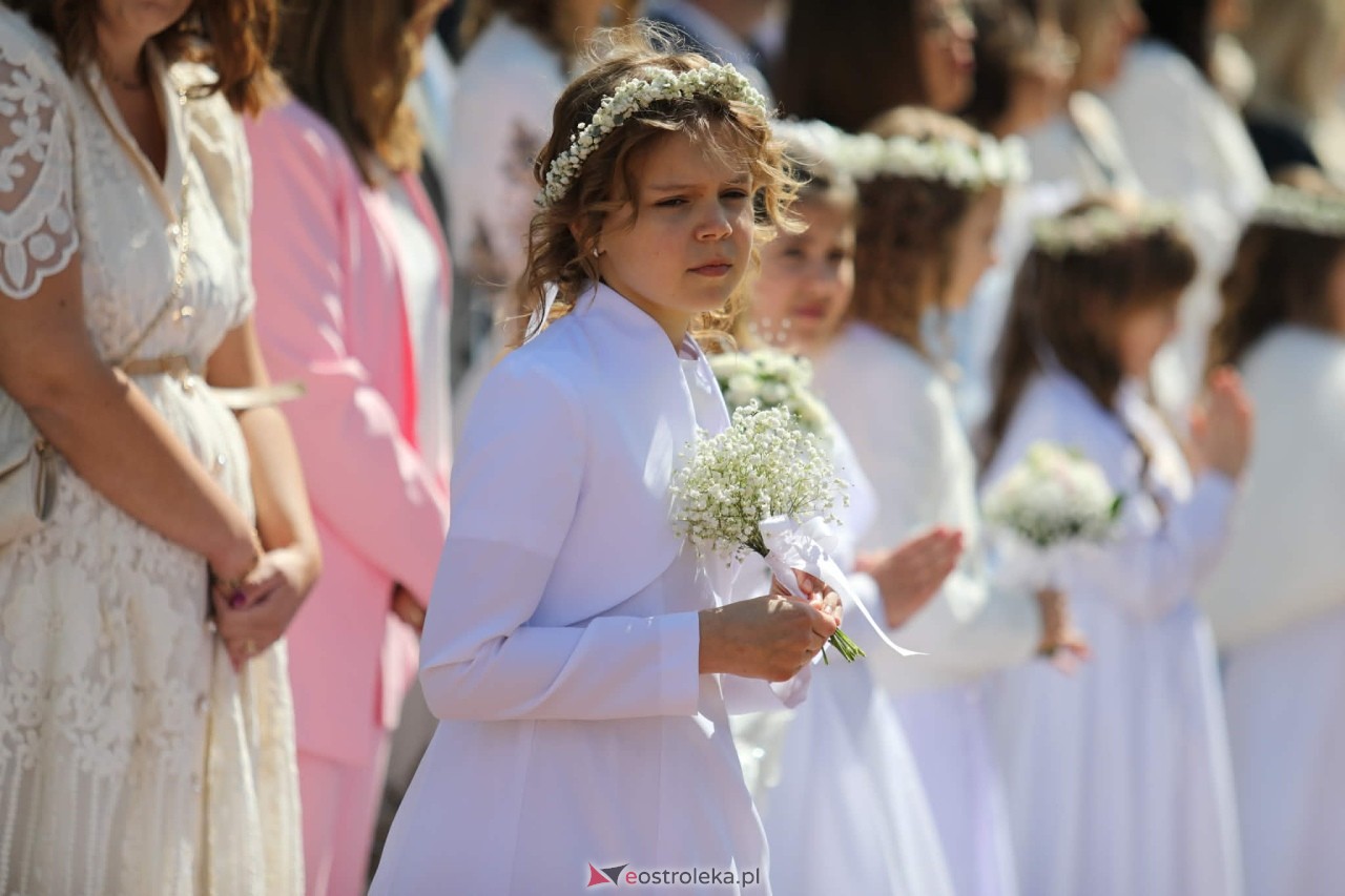 Pierwsza Komunia Święta w parafii pw. Zbawiciela Świata [10.05.2026] - zdjęcie #50 - eOstroleka.pl