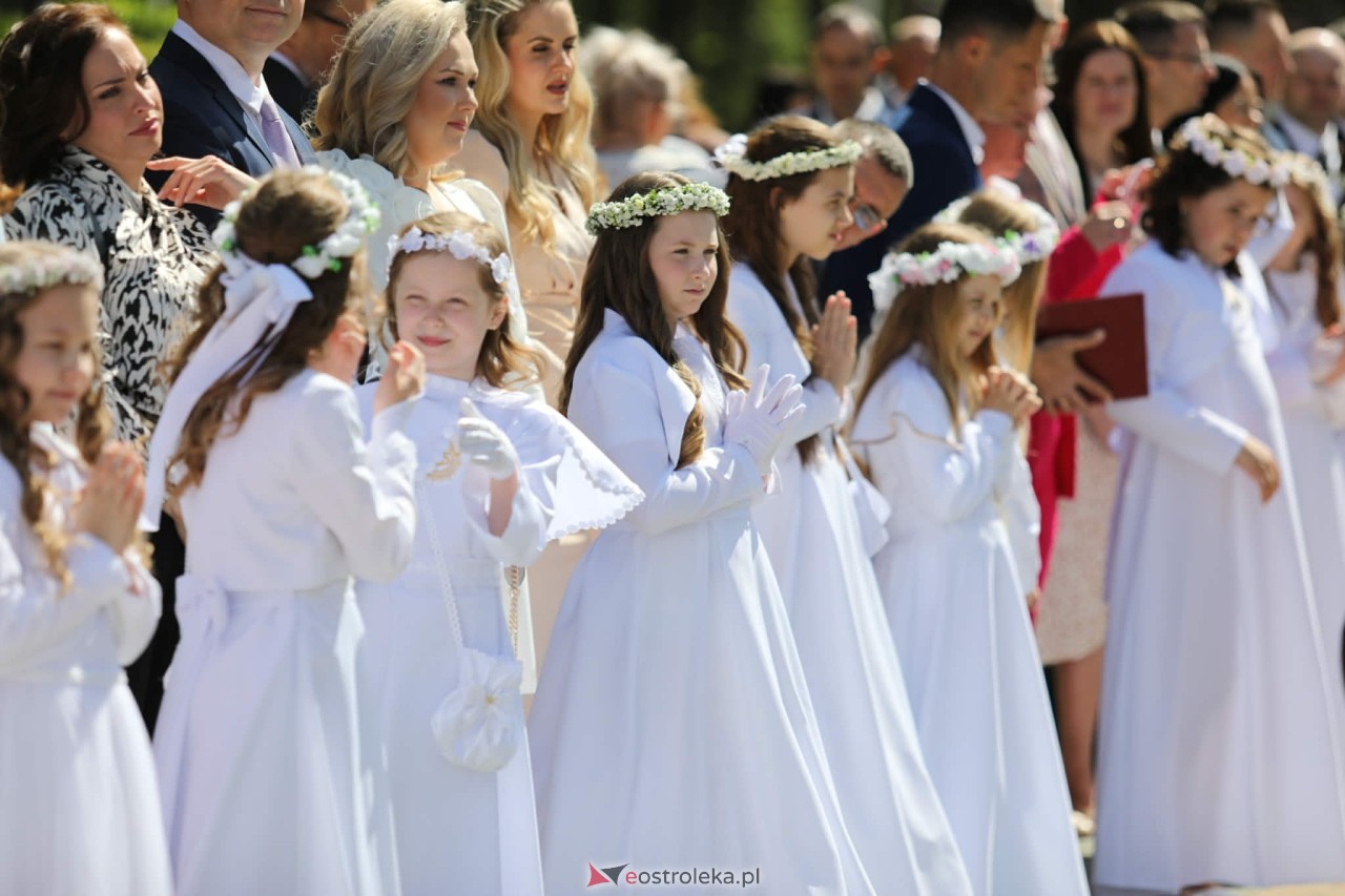 Pierwsza Komunia Święta w parafii pw. Zbawiciela Świata [10.05.2026] - zdjęcie #30 - eOstroleka.pl
