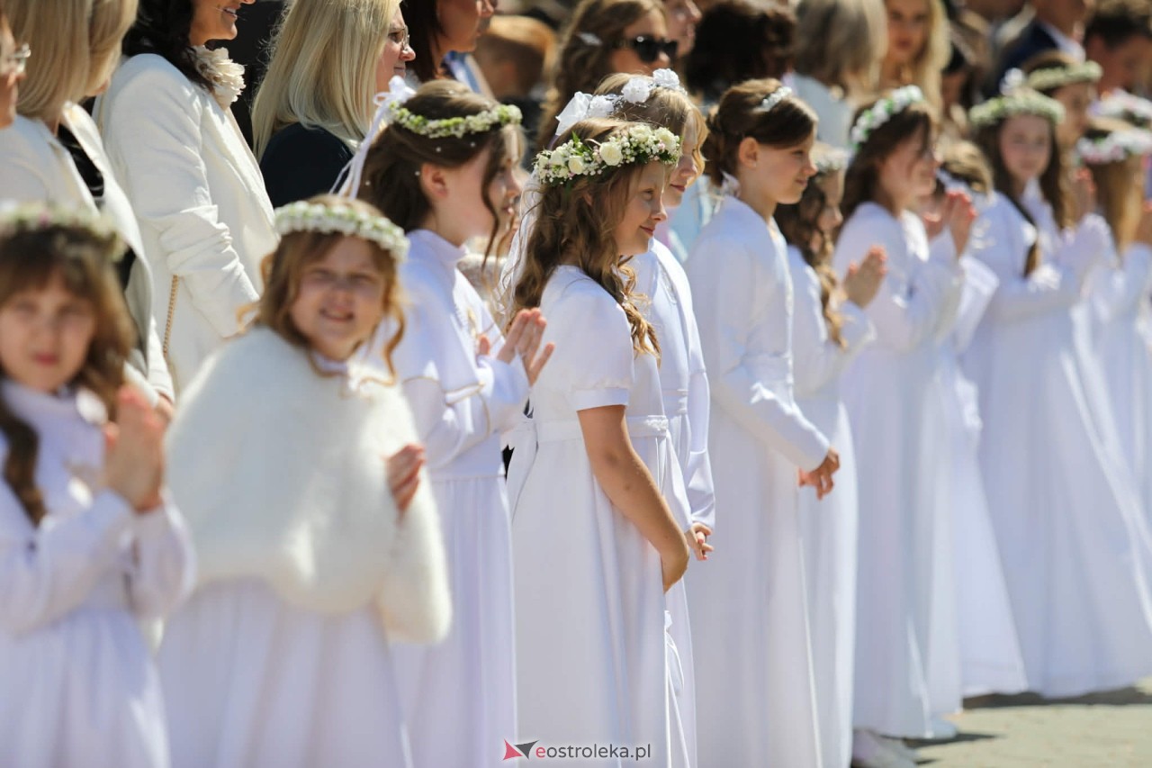 Pierwsza Komunia Święta w parafii pw. Zbawiciela Świata [10.05.2026] - zdjęcie #27 - eOstroleka.pl