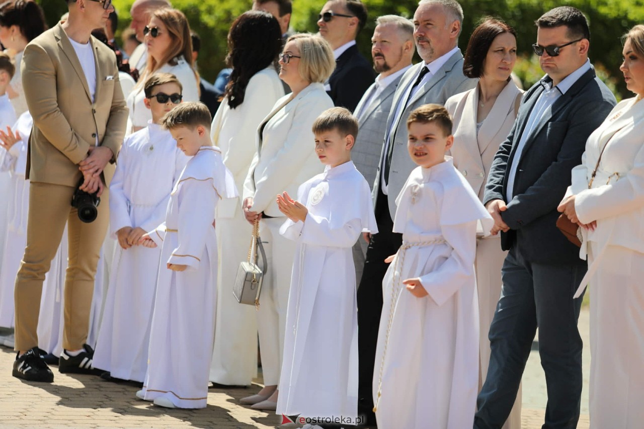 Pierwsza Komunia Święta w parafii pw. Zbawiciela Świata [10.05.2026] - zdjęcie #5 - eOstroleka.pl