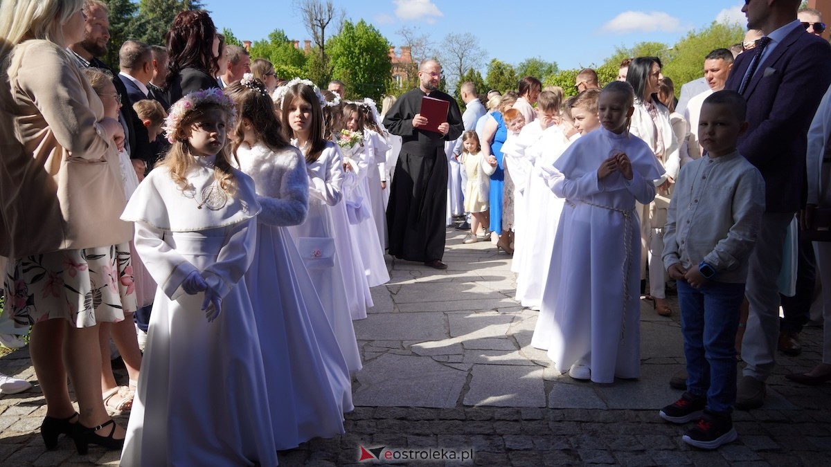 I Komunia Święta w parafii pw. św. Wojciecha w Ostrołęce [10.05.2026] - zdjęcie #28 - eOstroleka.pl