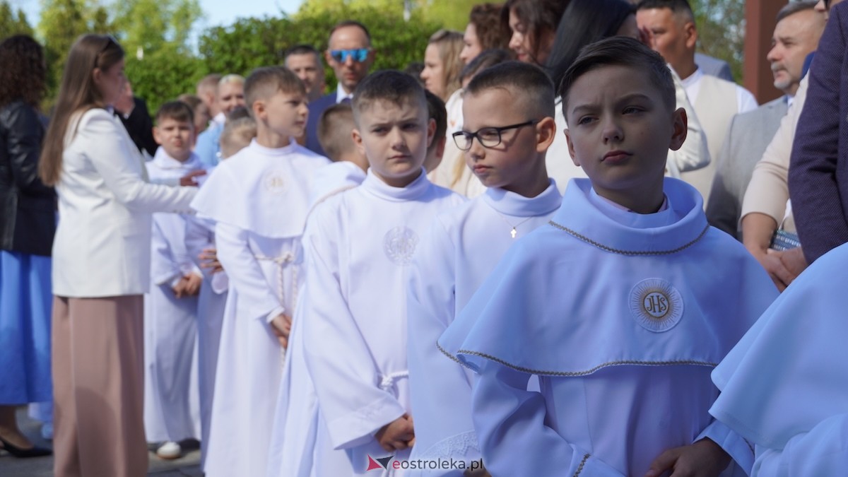 I Komunia Święta w parafii pw. św. Wojciecha w Ostrołęce [10.05.2026] - zdjęcie #26 - eOstroleka.pl