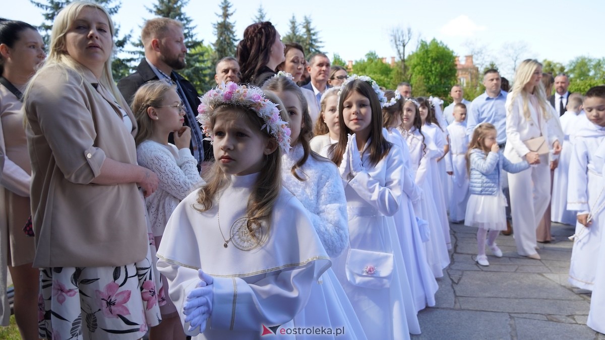I Komunia Święta w parafii pw. św. Wojciecha w Ostrołęce [10.05.2026] - zdjęcie #24 - eOstroleka.pl