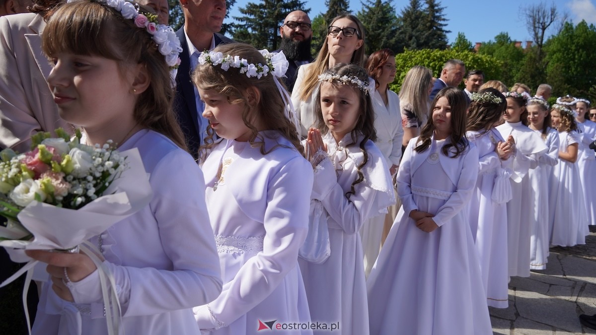 I Komunia Święta w parafii pw. św. Wojciecha w Ostrołęce [10.05.2026] - zdjęcie #20 - eOstroleka.pl