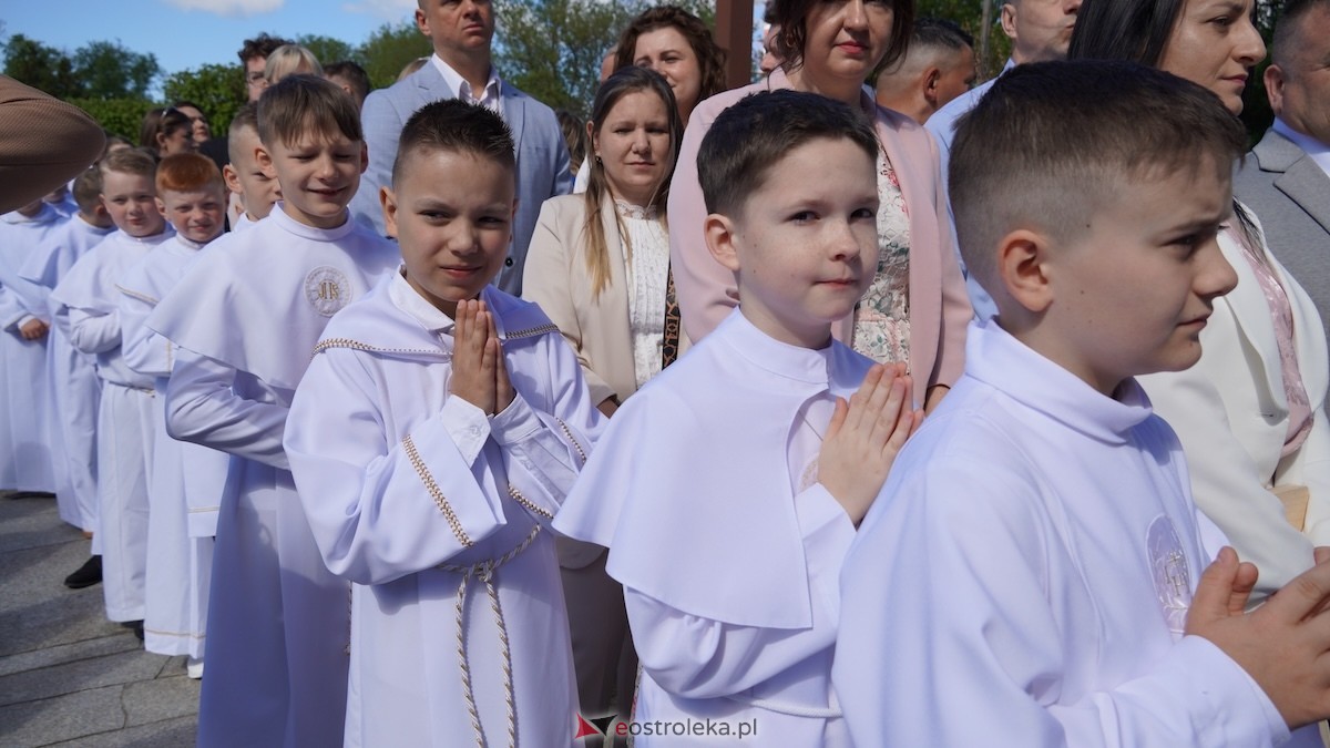 I Komunia Święta w parafii pw. św. Wojciecha w Ostrołęce [10.05.2026] - zdjęcie #13 - eOstroleka.pl