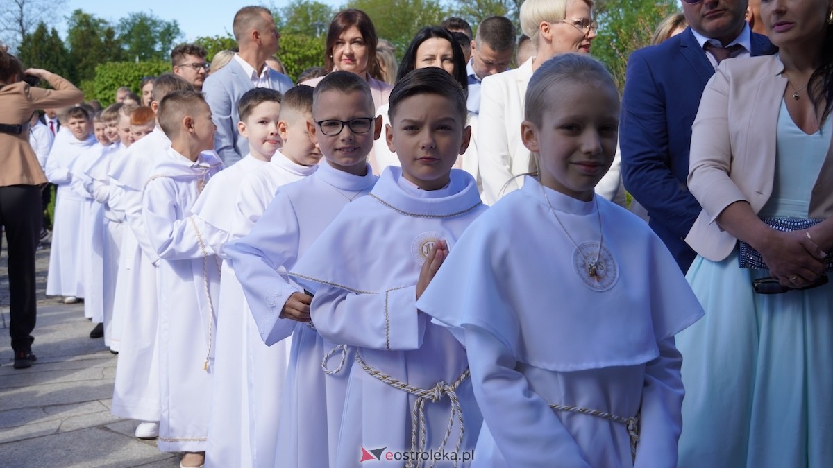 I Komunia Święta w parafii pw. św. Wojciecha w Ostrołęce [10.05.2026] - zdjęcie #12 - eOstroleka.pl