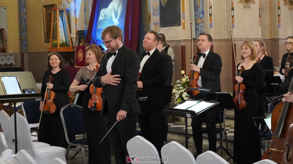 Koncert w kościele w Goworowie Filharmonii Kameralnej im. Witolda Lutosławskiego w Łomży [10.05.2026] - zdjęcie #36 - eOstroleka.pl