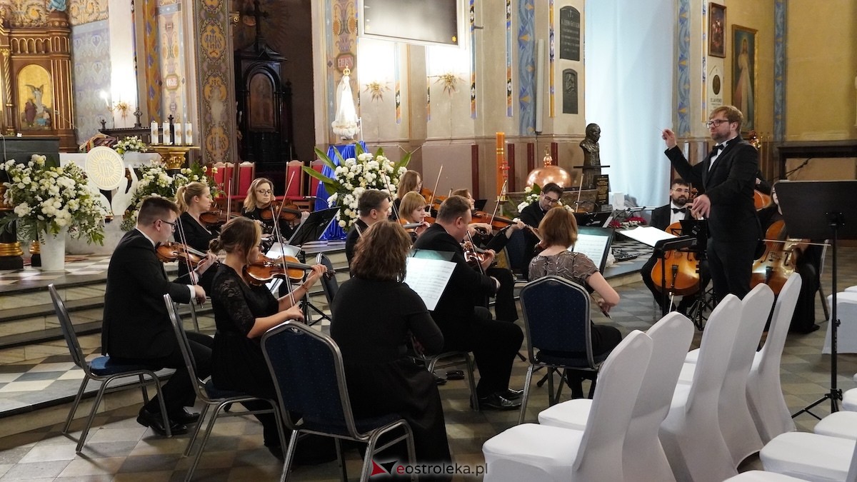 Koncert w kościele w Goworowie Filharmonii Kameralnej im. Witolda Lutosławskiego w Łomży [10.05.2026] - zdjęcie #26 - eOstroleka.pl