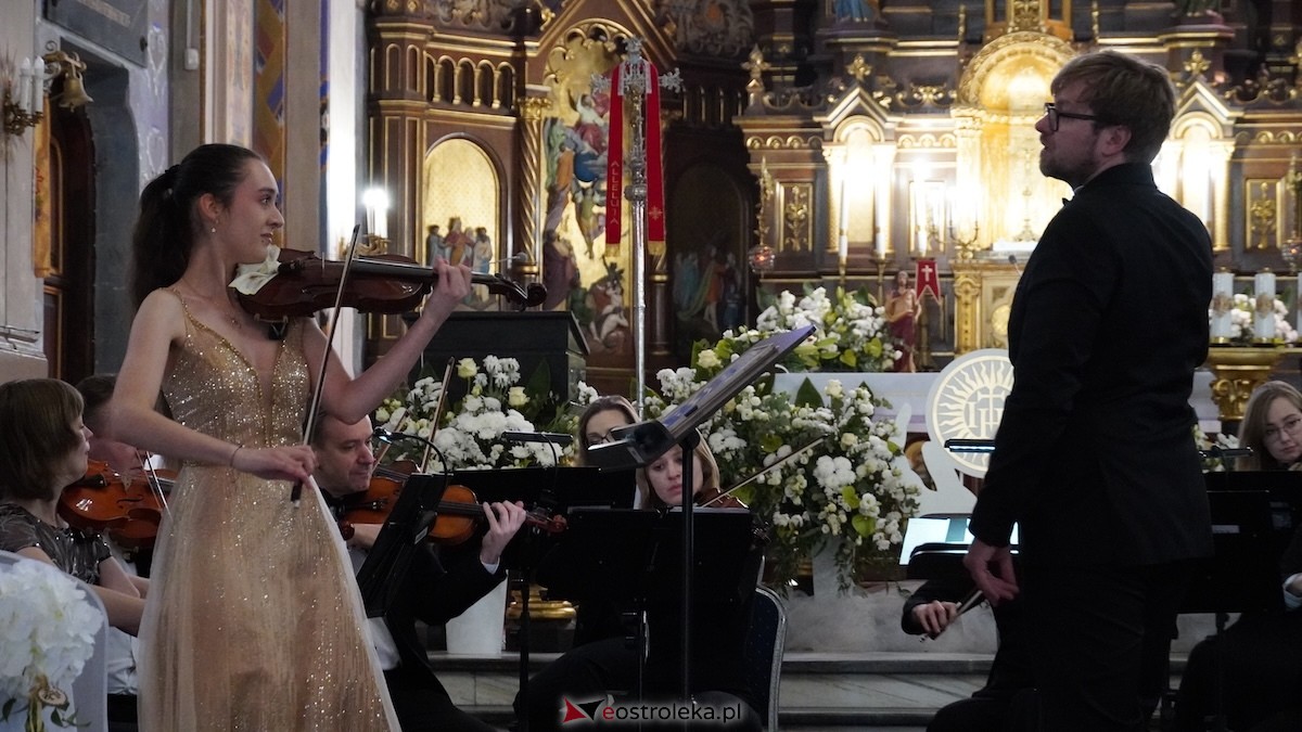 Koncert w kościele w Goworowie Filharmonii Kameralnej im. Witolda Lutosławskiego w Łomży [10.05.2026] - zdjęcie #15 - eOstroleka.pl