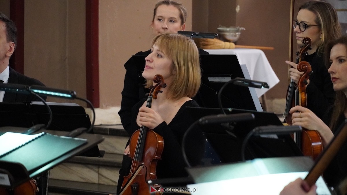 Koncert w kościele w Goworowie Filharmonii Kameralnej im. Witolda Lutosławskiego w Łomży [10.05.2026] - zdjęcie #12 - eOstroleka.pl