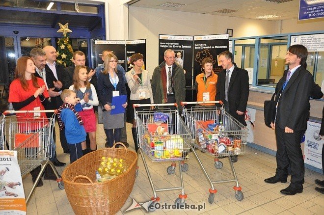 Oficjalne rozpoczęcie zbiórki żywnosci w Ostrołece - zdjęcie #34 - eOstroleka.pl