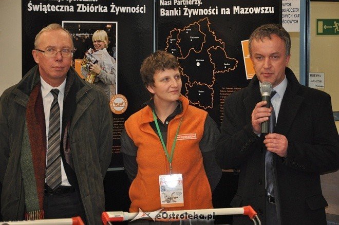 Oficjalne rozpoczęcie zbiórki żywnosci w Ostrołece - zdjęcie #32 - eOstroleka.pl