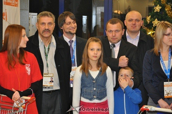 Oficjalne rozpoczęcie zbiórki żywnosci w Ostrołece - zdjęcie #30 - eOstroleka.pl