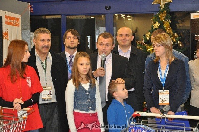 Oficjalne rozpoczęcie zbiórki żywnosci w Ostrołece - zdjęcie #28 - eOstroleka.pl